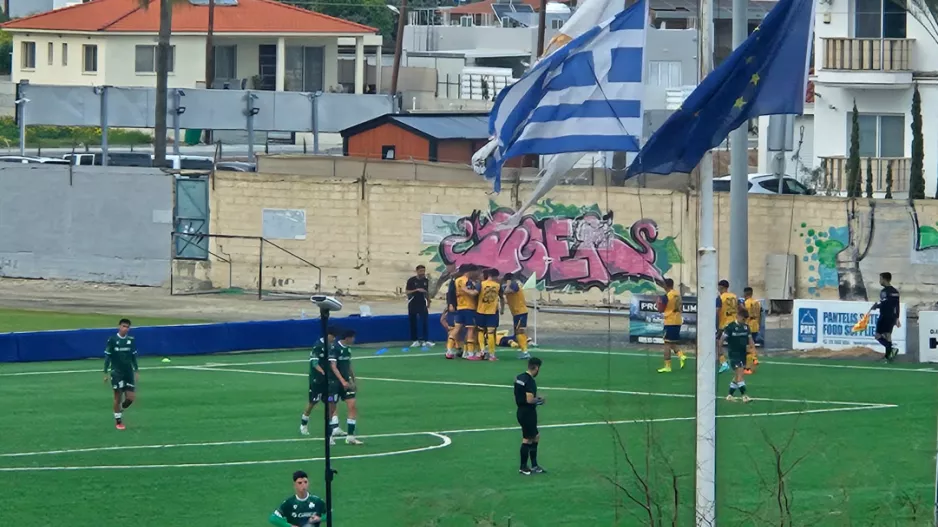 Γαλαζοκίτρινη νίκη επί της Ομόνοιας