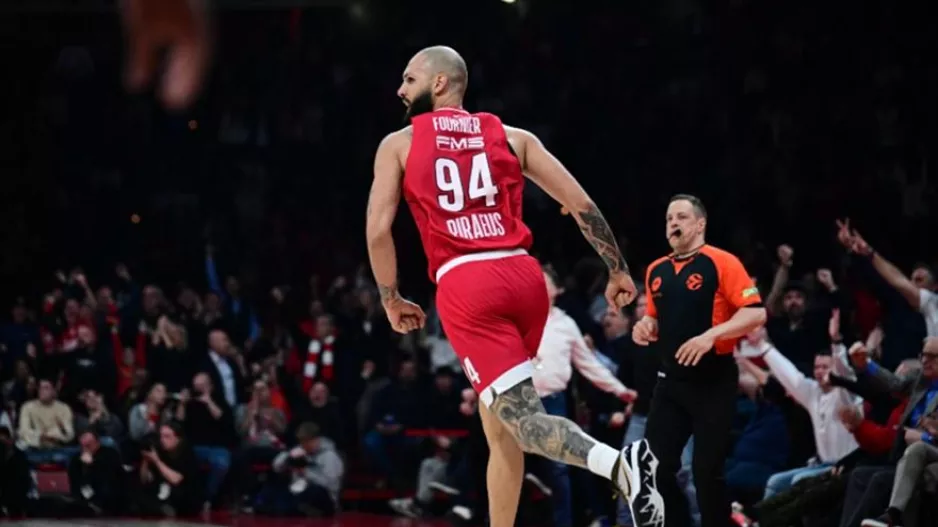 Μέγας Φουρνιέ διέλυσε τη Φενέρ και βάζει τον Ολυμπιακό στην πόρτα της τετράδας!