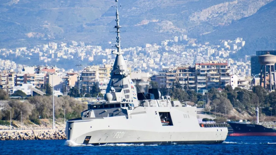 Έφτασαν οι ελληνικές φρεγάτες Κίμων και Ψαρά