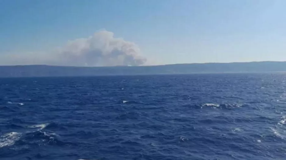 Αναφορές για πλήγματα σε δυο πλοία κοντά στα ΗΑΕ και στο Ομάν