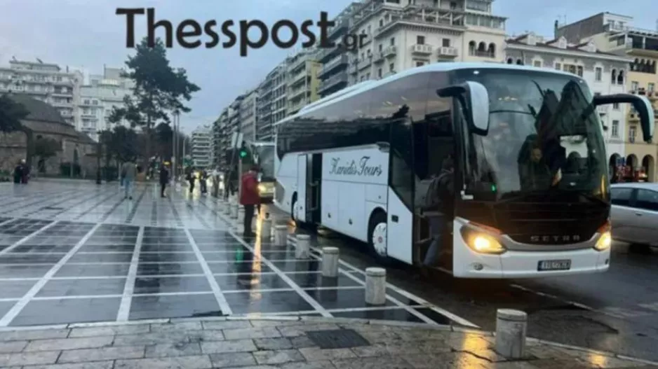 Τέμπη: Με λεωφορεία στη Λάρισα φοιτητές, εργαζόμενοι, συνταξιούχοι – «Δεν θα μπορούσαμε να λείπουμε σήμερα»