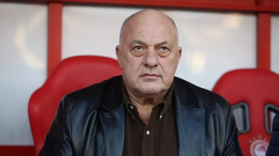 Μπέος: “Αισθάνομαι ντροπή για τη διαιτησία, οι ‘μεγάλοι’ δεν χρειάζονται διαιτητές – Φιλιππινέζες για να κερδίσουν”