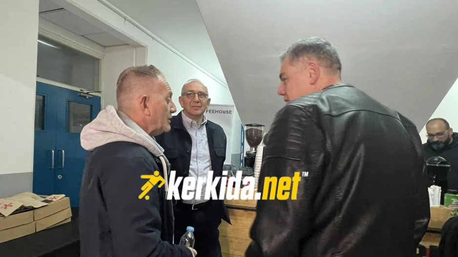 Δίπλα στο ΑΠΟΕΛ οι... Πρόεδροι! 