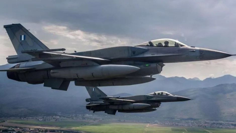 (Βίντεο) Έφτασαν στην Κύπρο τα ελληνικά F-16