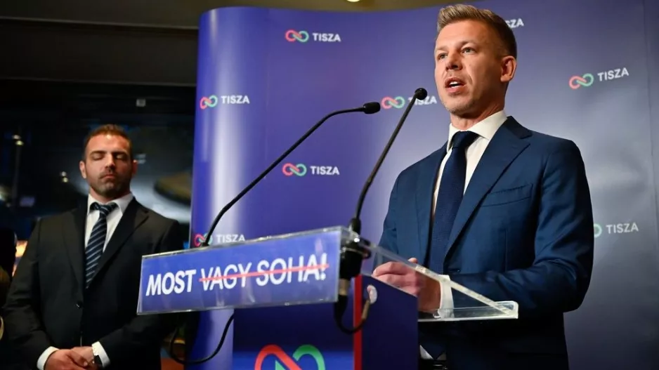 Ουγγαρία: Μεγάλη νίκη Μαγιάρ στις βουλευτικές εκλογές - Τον συνεχάρη ο Όρμπαν