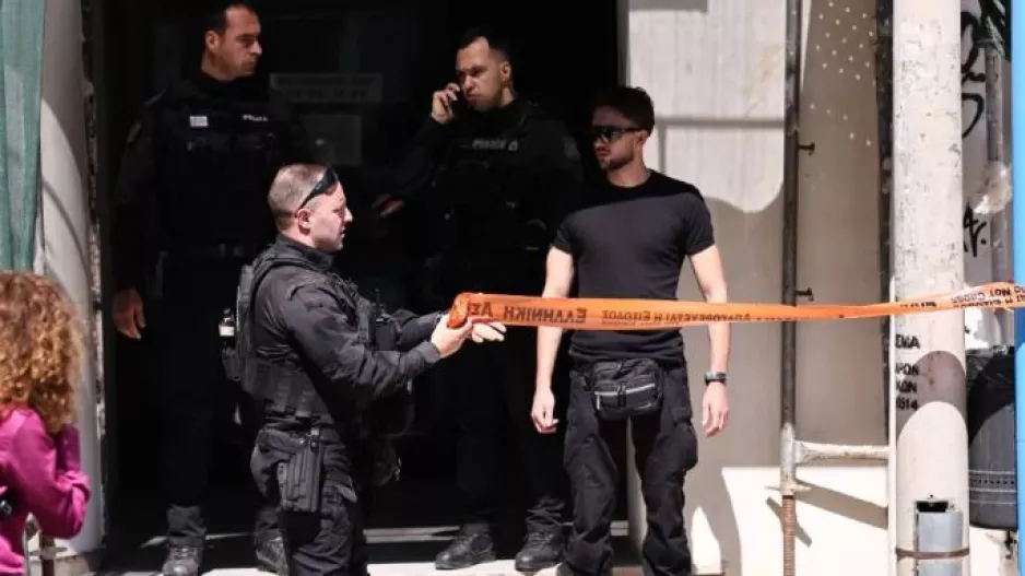 Επίθεση 89χρονου ενόπλου στο κέντρο της Αθήνας- Πέντε τραυματίες (Φώτο)