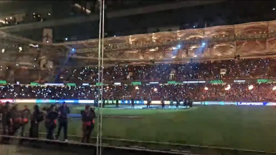 (Βίντεο Kerkida) Εξαιρετική ατμόσφαιρα με... light show στη Νέα Φιλαδέλφεια