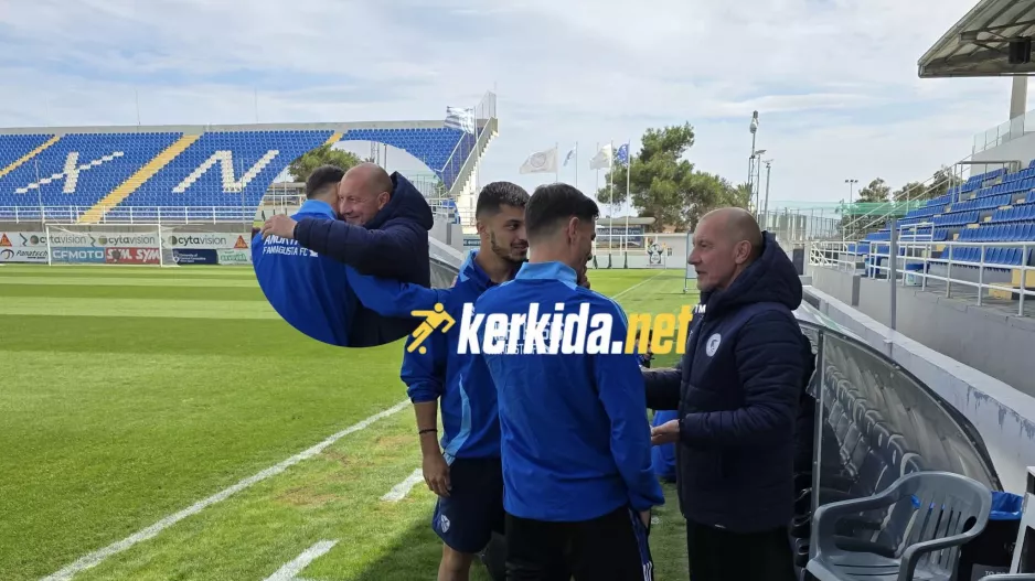 (Φώτος Kerkida) Αγκαλιές με Βέσκο!