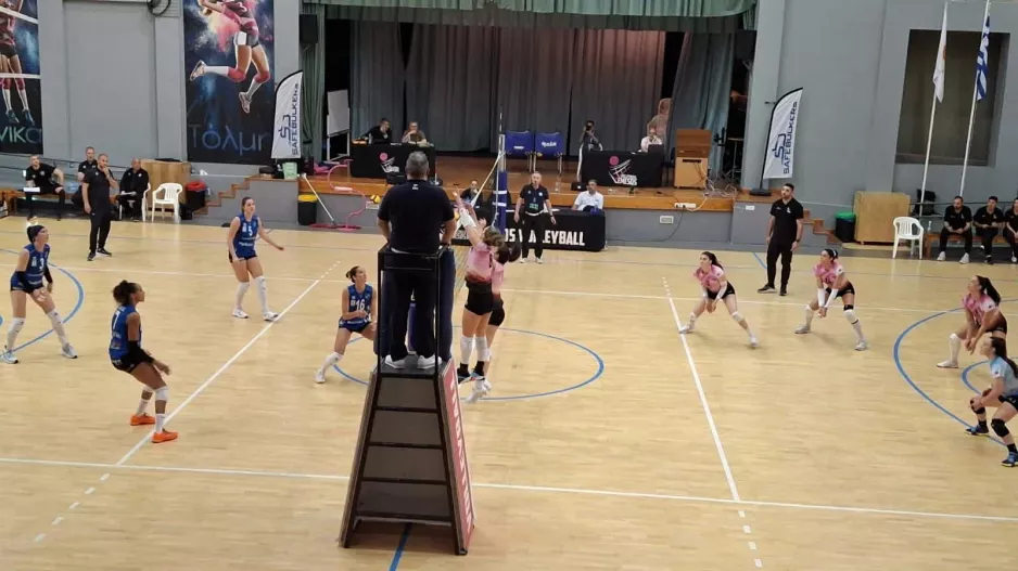 (Φώτος Kerkida) Προβάδισμα για Lemessos Volleyball