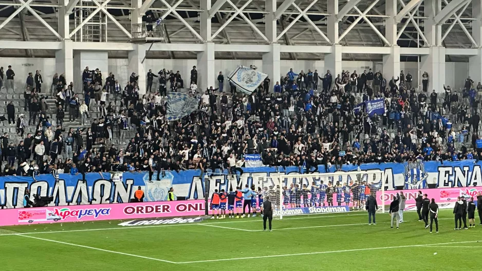 (Βίντεο kerkida) Στήριξη και… σύνθημα για κύπελλο
