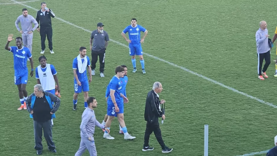 (Βίντεο kerkida) Κλείδωσε... παραμονή η ΑΠΕΑ