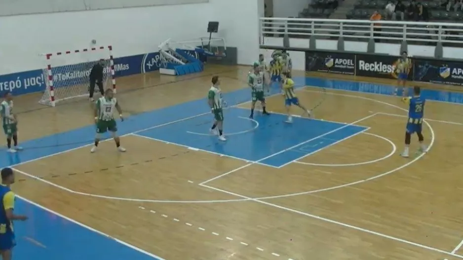 O ΑΠΟΕΛ πέρασε... από την Ομόνοια και πάει Final Four
