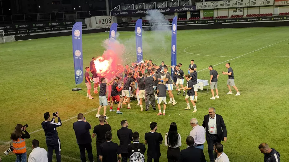 (Βίντεο/Φώτος kerkida) H απονομή στους Κυπελλούχους 
