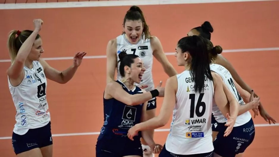 Μπαμ από Α.Ο. Θήρας και στα ημιτελικά με Παναθηναϊκό