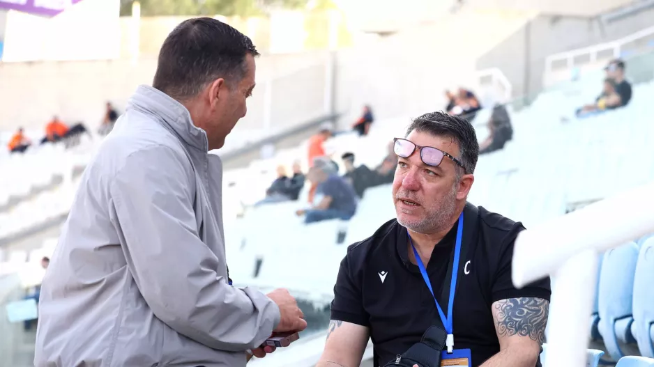 Κουβέντα και... κύπελλο
