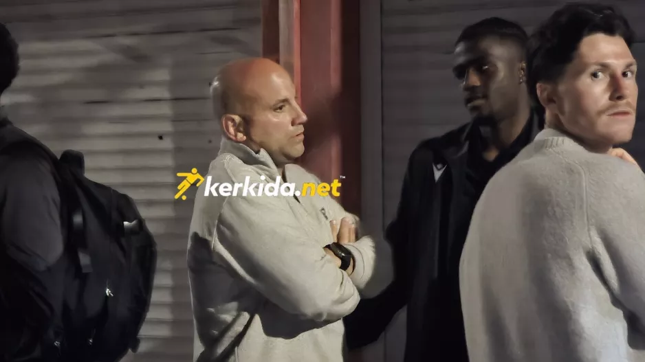 (ΒΙΝΤΕΟ Kerkida) Παρουσία...Ροθάδα και αγκαλιά με τον πρόεδρο!