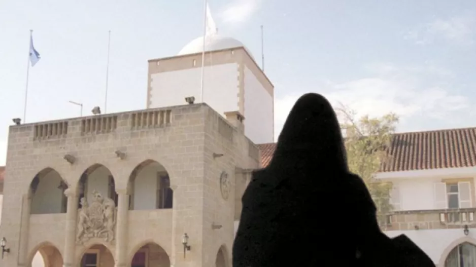 Καταγγελίες Δρουσιώτη: Ουδέποτε η «Σάντη» εργάστηκε στο Προεδρικό από το 2023 μέχρι σήμερα