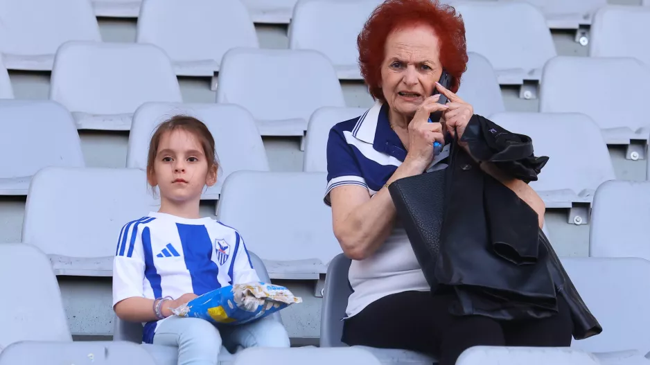 Γιαγιά και εγγονή!
