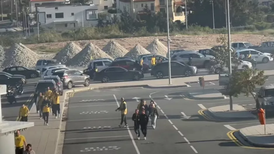 Με πορεία στο γήπεδο οι ΑΕΛίστες (Βίντεο Kerkida)