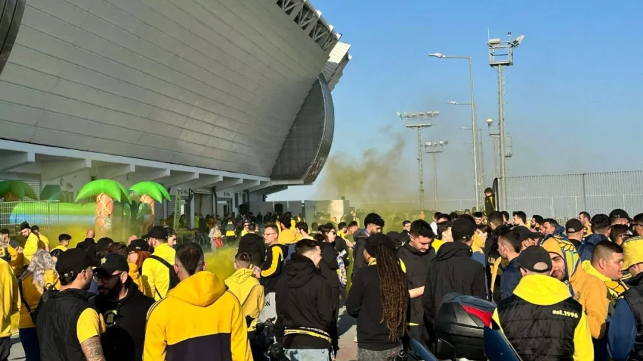Pre Game Party... οι ΑΕΛίστες (Φώτος)