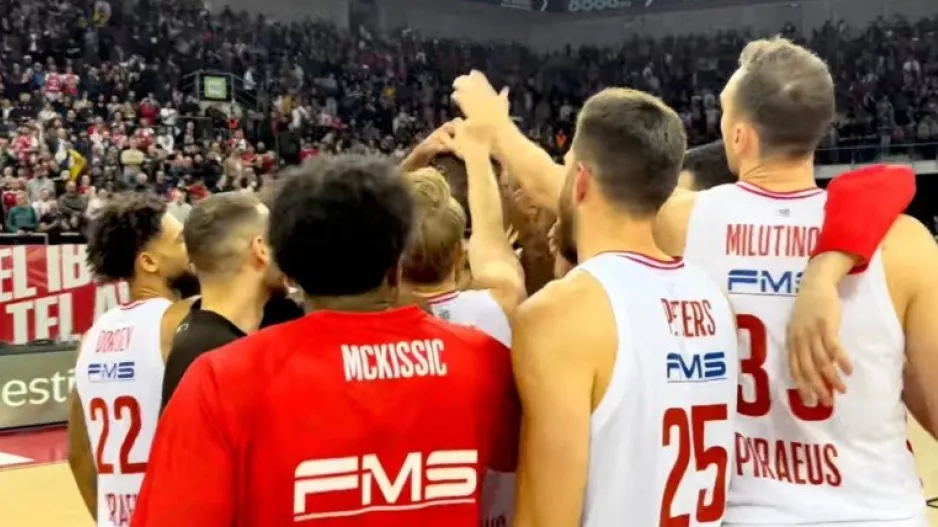 Η στιγμή της επίστροφής του Φαλ στο παρκέ (παρακάμερα)