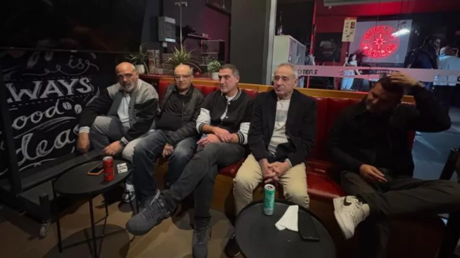 Aκολουθούν το ΑΠΟΕΛ