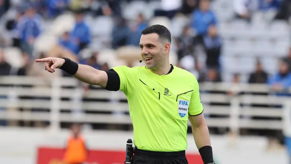 Μενέλαος Αντωνίου σε ματς… φωτιά