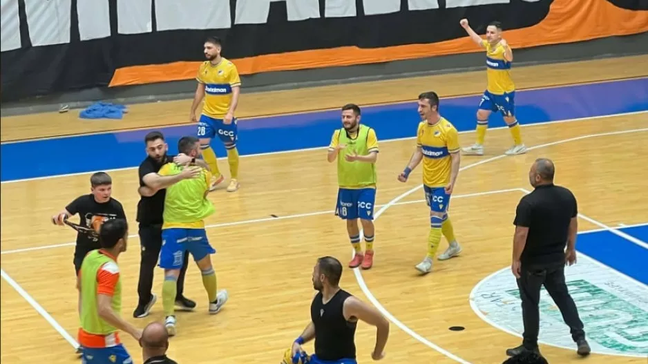 Το ΑΠΟΕΛ επέστρεψε απ' το 3-0 και προκρίθηκε στον τελικό! 