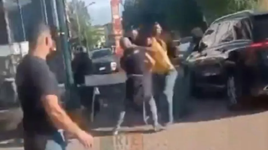 (Βίντεο) Ο Ορμπάν της Ελλάς Βερόνα πιάστηκε στα χέρια με οπαδό!
