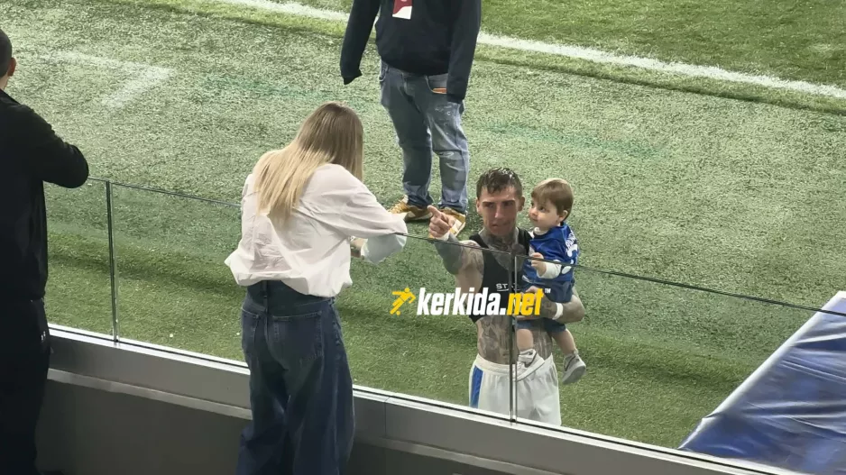 (Βίντεο kerkida) Όμορφη στιγμή με Μπράντον Τόμας