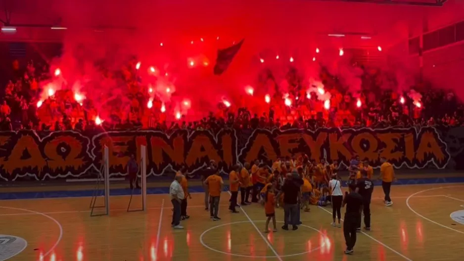 (Βίντεο kerkida) Κάηκε... το "Λευκόθεο" στην απονομή!