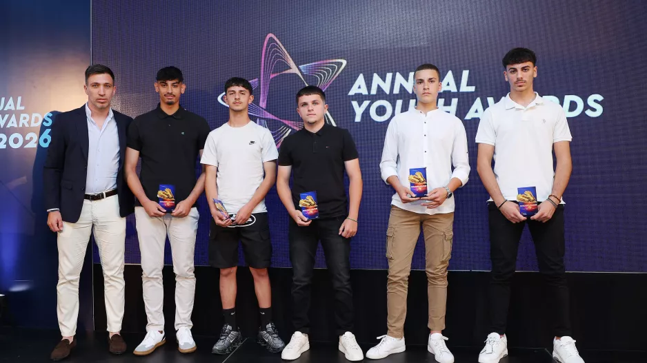 Κ14-Κ19: Τα Golden Glove στα πρώτα Ετήσια Youth Awards!