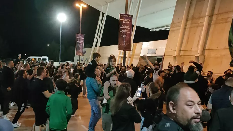 Ήταν ΕΚΕΙ ο πρώην...και το πανηγύρισε πολύ!