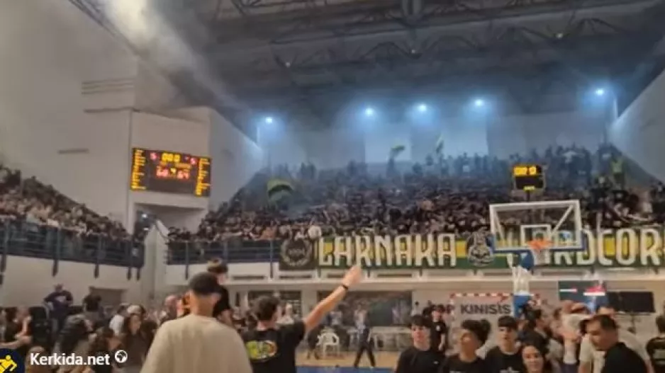 (ΒΙΝΤΕΟ Kerkida) Πανδαιμόνιο με...μάγισσα!