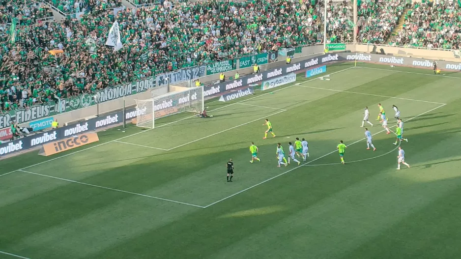 On field review, πέναλτι και προβάδισμα για ΑΕΚ