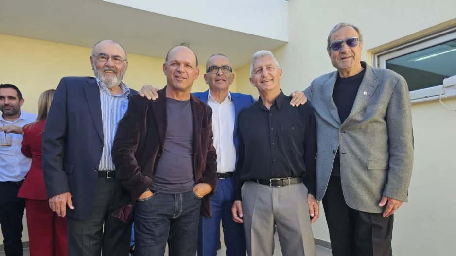 ΦΩΤΟ... ούλλο Σαλαμίνα!