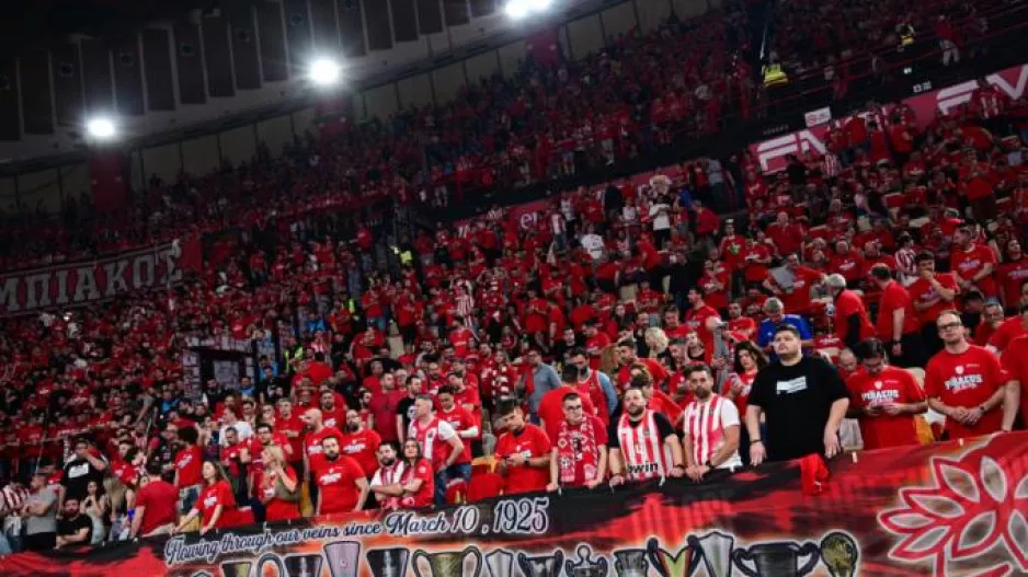 Γεμάτο το ΣΕΦ με ΑΕΚ: «Έφυγαν» 8.000 εισιτήρια για το Game 1 των play-off
