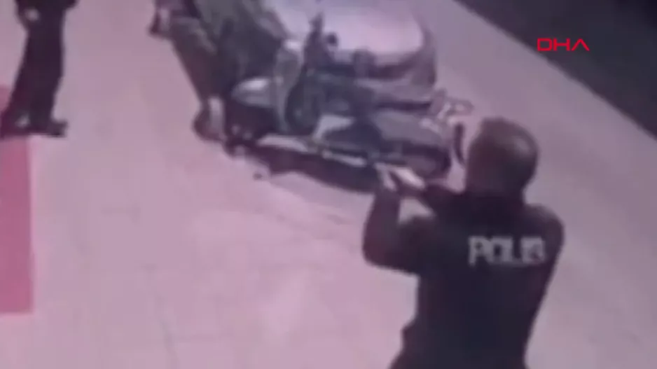 Τέσσερις νεκροί και οκτώ τραυματίες από πυρά ενόπλου κοντά στη Μερσίνη