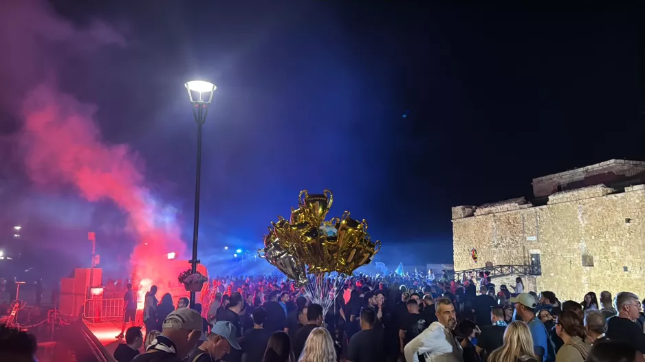 (Βίντεο/Φώτος Kerkida) Έκαναν τη νύχτα μέρα οι Παφίτες!