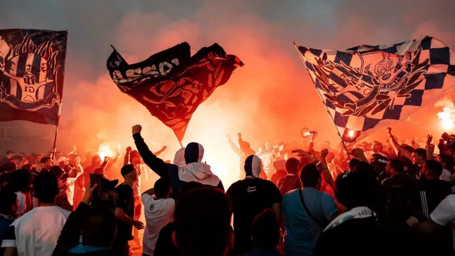 Θύρα 1/Ξεσηκωμός