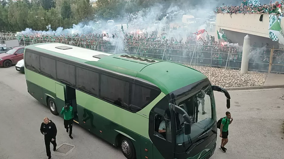 (ΒΙΝΤΕΟ/ΦΩΤΟΣ Kerkida) Πανζουρλισμός στην άφιξη της αποστολής!
