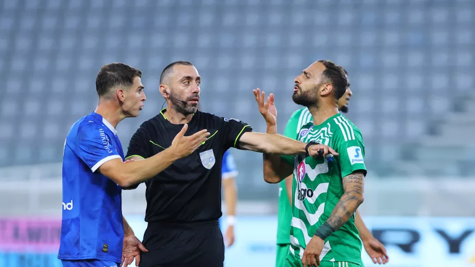 (Απόλλων-Άρης) "Έπρεπε να βγει κόκκινη κάρτα"