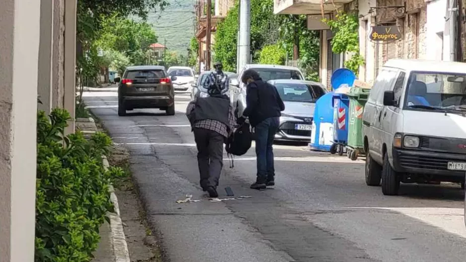 Πυροκροτητές, καμένα χαρτονομίσματα στο κρησφύγετο - Ανατίναζαν ΑΤΜ και άρπαζαν τα λεφτά
