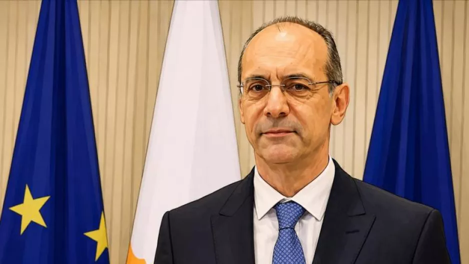 Παρέμβαση ΦΙΛΙΚΗΣ ΕΤΑΙΡΕΙΑΣ για....χέρια!