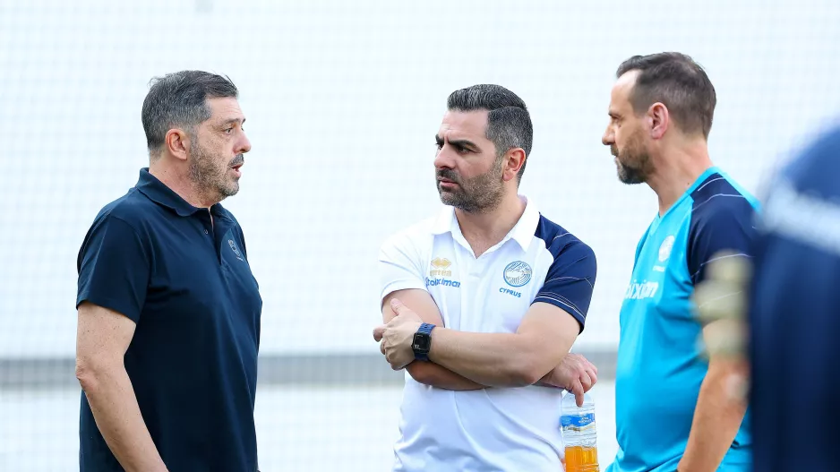 Τριάδα!
