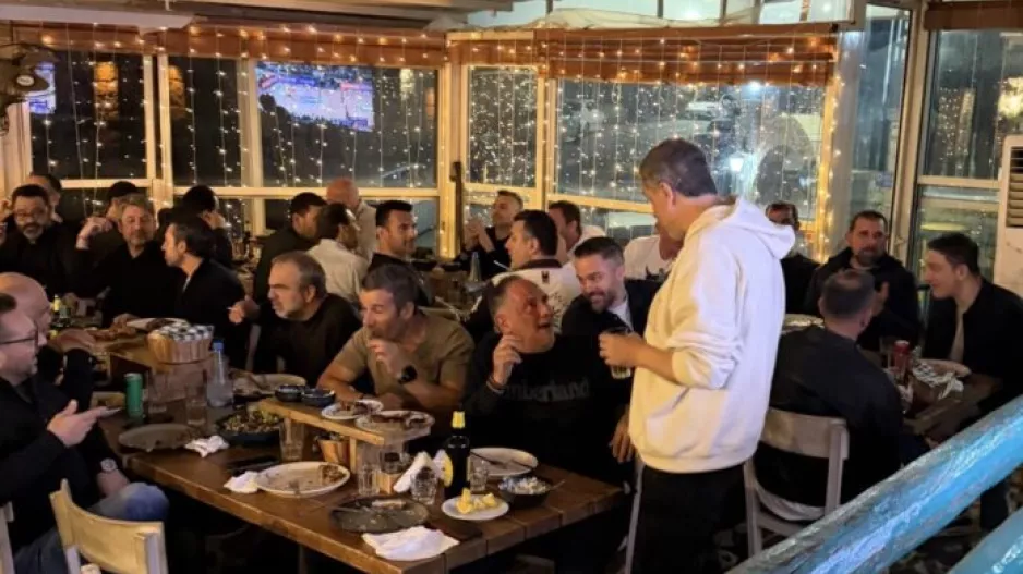 Ο μπασκετικός παλμός στην Ταβέρνα Σαλώμη στη Λεμεσό για τον Μιχάλη Κουνούνη