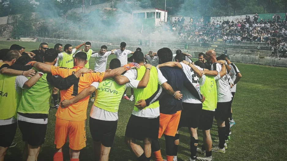 Φιέστα ανόδου στην πλατεία