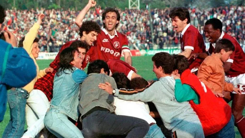 Σαν σήμερα... "το αλογάκι κάλπασε"! (Βίντεο)