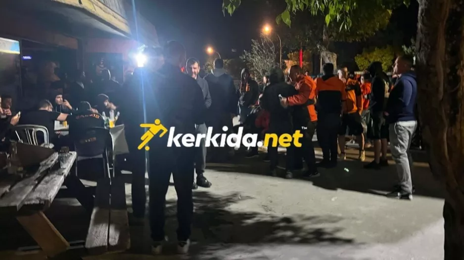 Μαζεύτηκαν οι ΑΠΟΕΛίστες και περιμένουν την αποστολή (Φώτος Kerkida)