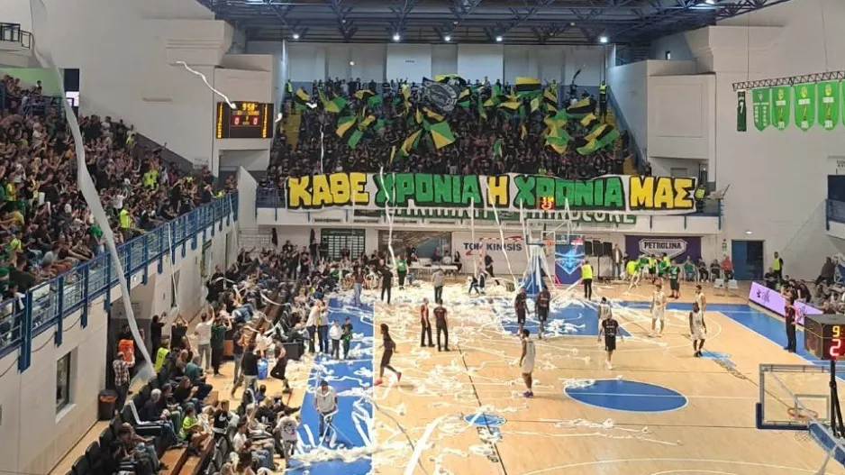 Εντυπωσιακή ατμόσφαιρα και μήνυμα! (Βίντεο Kerkida)
